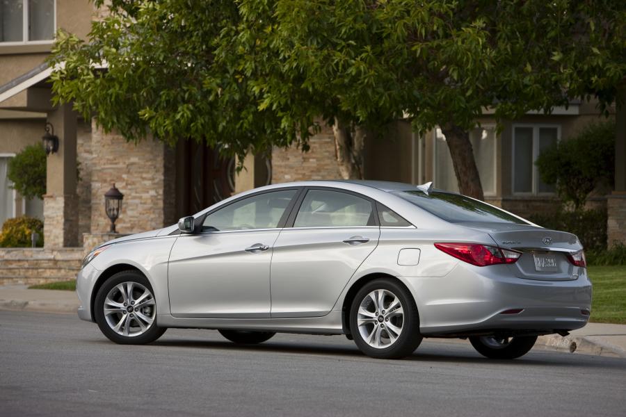  Hyundai Sonata 2011 года  (US) (фото 4 из 85)